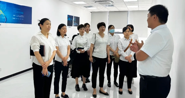樂仁生物赴石家莊樂仁康健醫學檢驗實驗室參觀學習
